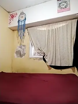 Snapshot of rusher27 chatting on 09.18.25 rusher27 online show from 09.18.25