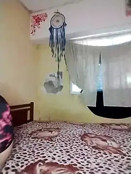 Snapshot of rusher27 chatting on 11.19.25 rusher27 online show from 11.19.25