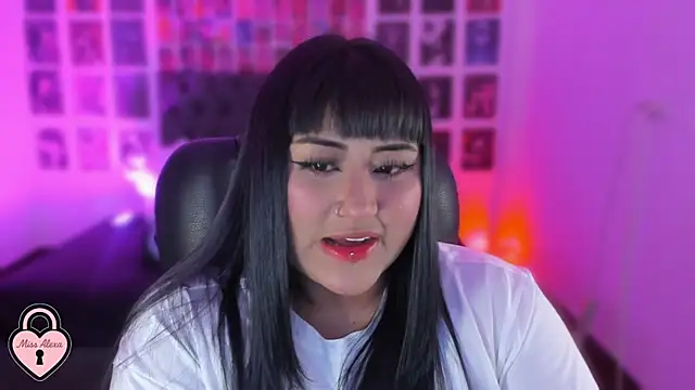 Snapshot of Tellme_Alexa chatting on 10.17.25 Tellme Alexa online show from 10.17.25