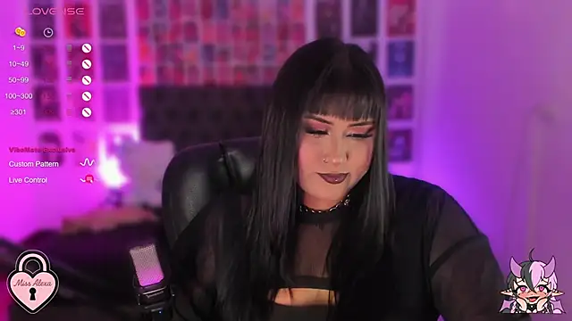 Snapshot of Tellme_Alexa chatting on 10.26.25 Tellme Alexa online show from 10.26.25