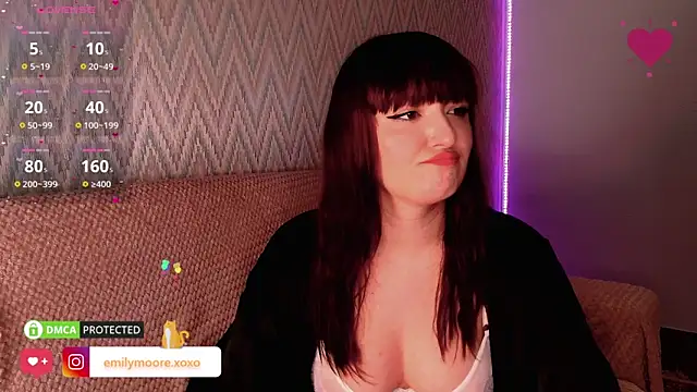 Snapshot of emilymoore__ chatting on 12.12.24 emilymoore online show from 12.12.24