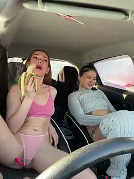 Snapshot of LavenderHot chatting on 01.13.25 LavenderHot online show from 01.13.25