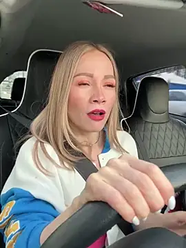 Snapshot of LavenderHot chatting on 01.16.25 LavenderHot online show from 01.16.25