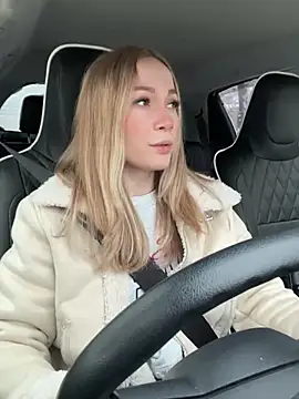 Snapshot of LavenderHot chatting on 01.18.25 LavenderHot online show from 01.18.25