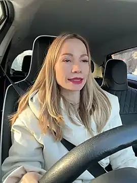 Snapshot of LavenderHot chatting on 02.04.25 LavenderHot online show from 02.04.25