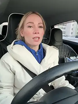 Snapshot of LavenderHot chatting on 02.05.25 LavenderHot online show from 02.05.25