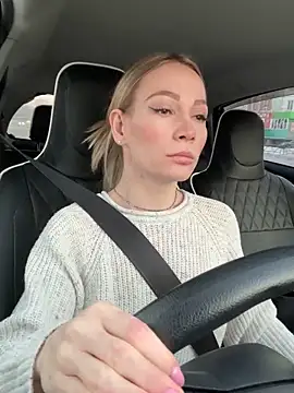 Snapshot of LavenderHot chatting on 02.06.25 LavenderHot online show from 02.06.25