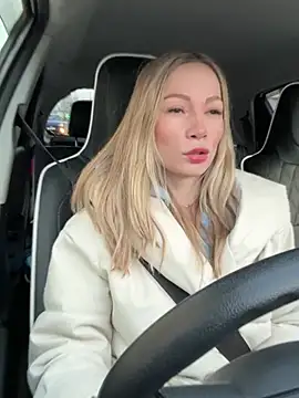 Snapshot of LavenderHot chatting on 02.08.25 LavenderHot online show from 02.08.25