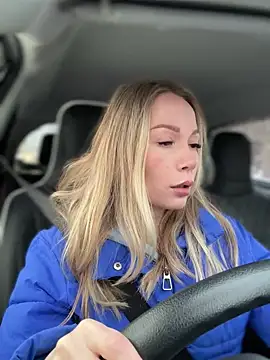 Snapshot of LavenderHot chatting on 02.22.25 LavenderHot online show from 02.22.25