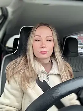 Snapshot of LavenderHot chatting on 03.11.25 LavenderHot online show from 03.11.25