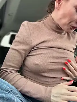 Snapshot of LavenderHot chatting on 03.11.25 LavenderHot online show from 03.11.25