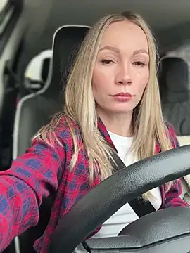 Snapshot of LavenderHot chatting on 03.15.25 LavenderHot online show from 03.15.25