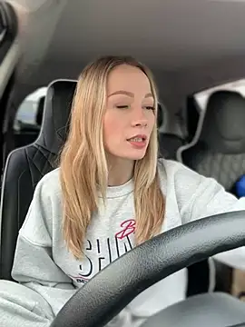 Snapshot of LavenderHot chatting on 03.21.25 LavenderHot online show from 03.21.25