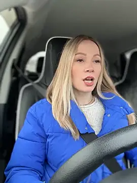 Snapshot of LavenderHot chatting on 03.23.25 LavenderHot online show from 03.23.25