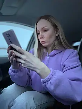 LavenderHot online show from 12.20.25