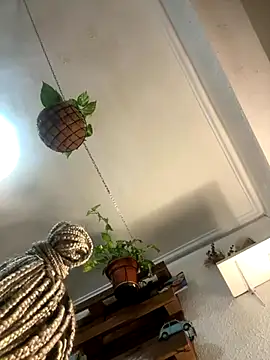 Snapshot of EnricoGio chatting on 09.22.25 EnricoGio online show from 09.22.25