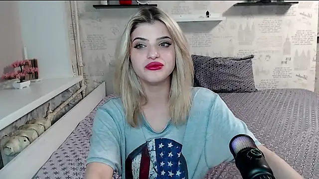 AleksandraFlores online show from 04.14.26