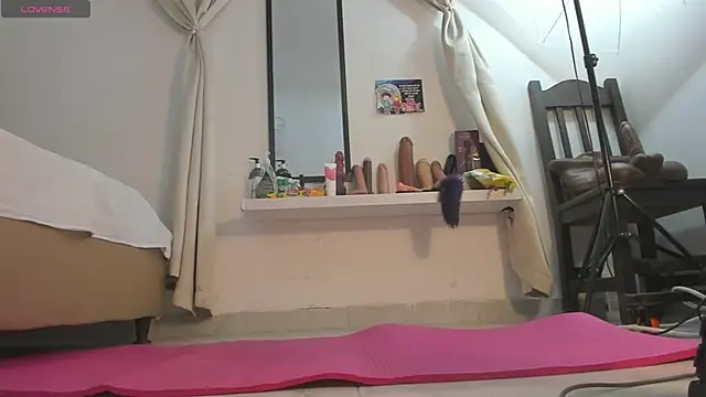 Alessiiaa  online show from 10.24.25