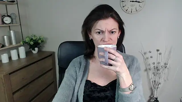 VivianWILD online show from 01.10.25