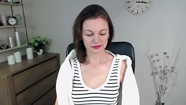 VivianWILD online show from 01.17.25