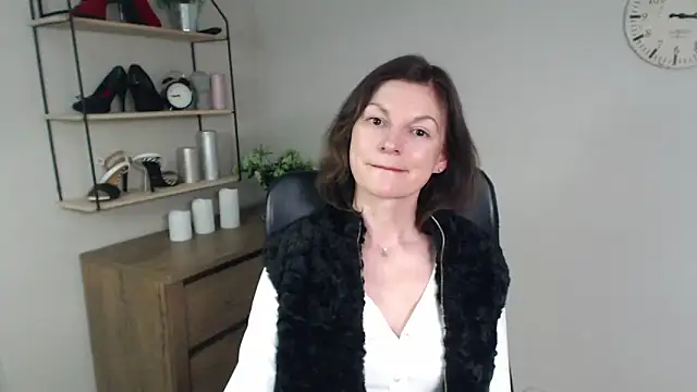 VivianWILD online show from 02.13.25