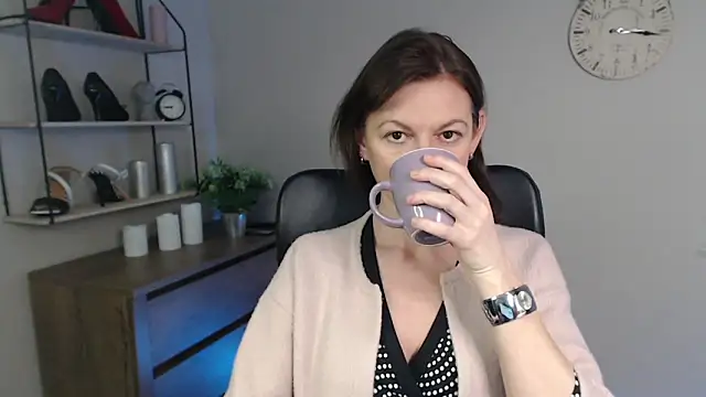 VivianWILD online show from 03.06.25