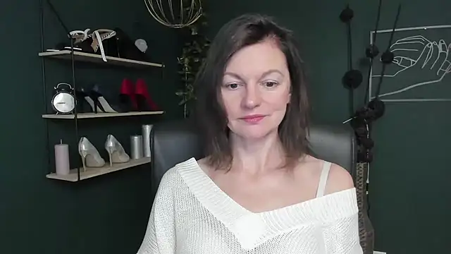 VivianWILD online show from 09.27.25