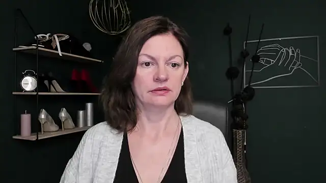 VivianWILD online show from 10.20.25