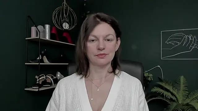 VivianWILD online show from 11.25.25