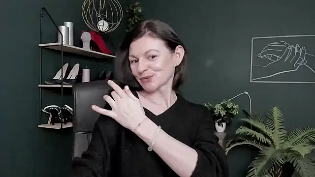 VivianWILD online show from 03.06.26