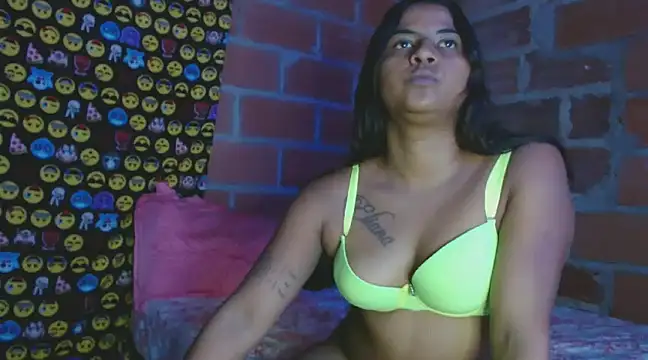 Giselabrunette25 online show from 12.22.24