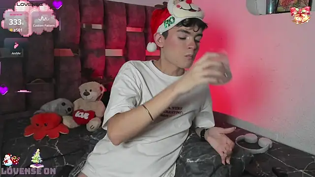 Snapshot of Angelo_018 chatting on 12.22.24 Angelo 018 online show from 12.22.24