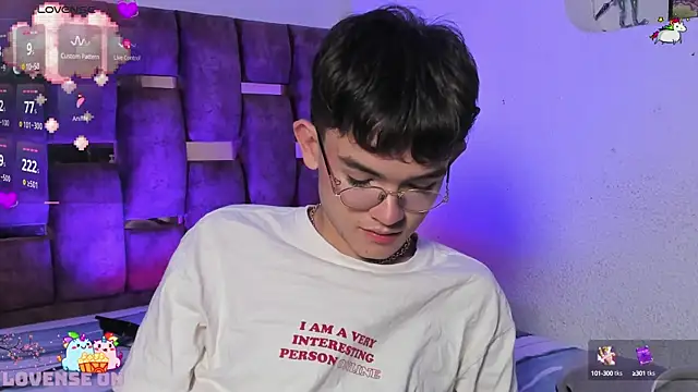 Snapshot of Angelo_018 chatting on 01.05.25 Angelo 018 online show from 01.05.25