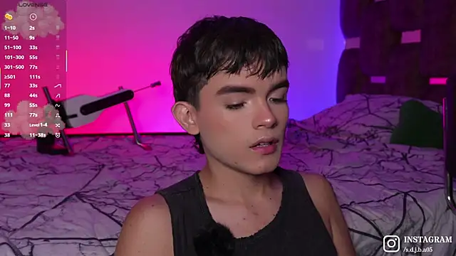 Snapshot of Angelo_018 chatting on 10.18.25 Angelo 018 online show from 10.18.25