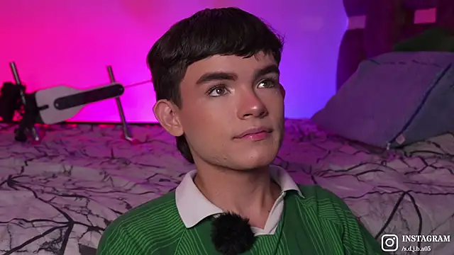 Snapshot of Angelo_018 chatting on 10.19.25 Angelo 018 online show from 10.19.25