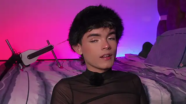 Snapshot of Angelo_018 chatting on 10.24.25 Angelo 018 online show from 10.24.25