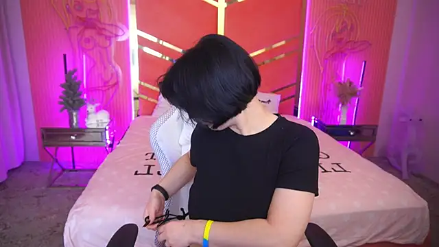 Miki Kivi online show from 01.21.25