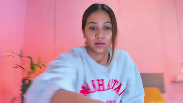 Snapshot of Alana_Suares1 chatting on 03.16.25 Alana Suares1 online show from 03.16.25