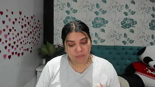 LindaBreeS online show from 02.20.25