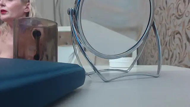 ElenaJuarez online show from 01.23.25