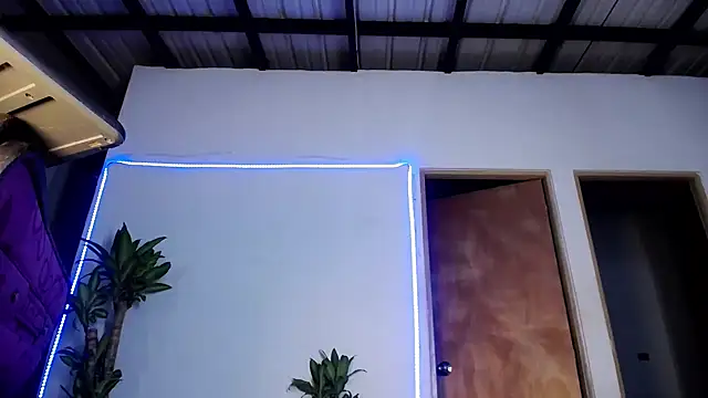 Snapshot of valeng_doll chatting on 02.07.25 valeng doll online show from 02.07.25