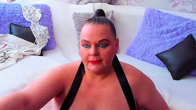 MilanaBiegert online show from 02.19.25