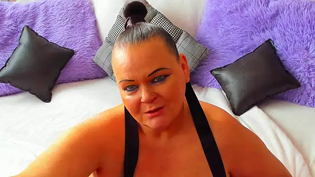 MilanaBiegert online show from 10.01.25