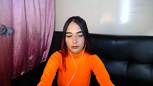 Annerainhoot online show from 10.27.25