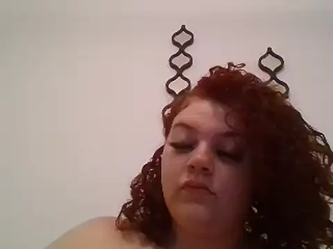 lolabun247 online show from 12.04.24