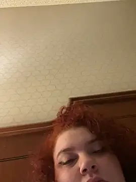 lolabun247 online show from 01.28.25