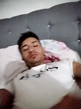 Yesiell online show from 11.03.25