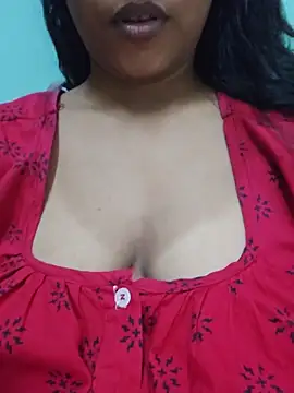 Snapshot of sexyindi_couple chatting on 07.22.26 sexyindi couple online show from 07.22.26