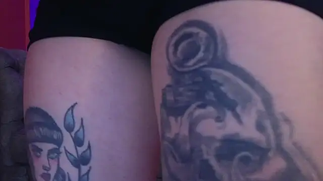 Snapshot of Julieta_Russell chatting on 01.19.26 Julieta Russell online show from 01.19.26