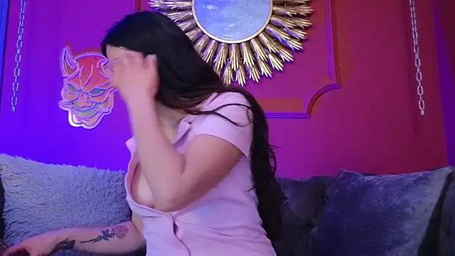 Snapshot of Julieta_Russell chatting on 02.09.26 Julieta Russell online show from 02.09.26